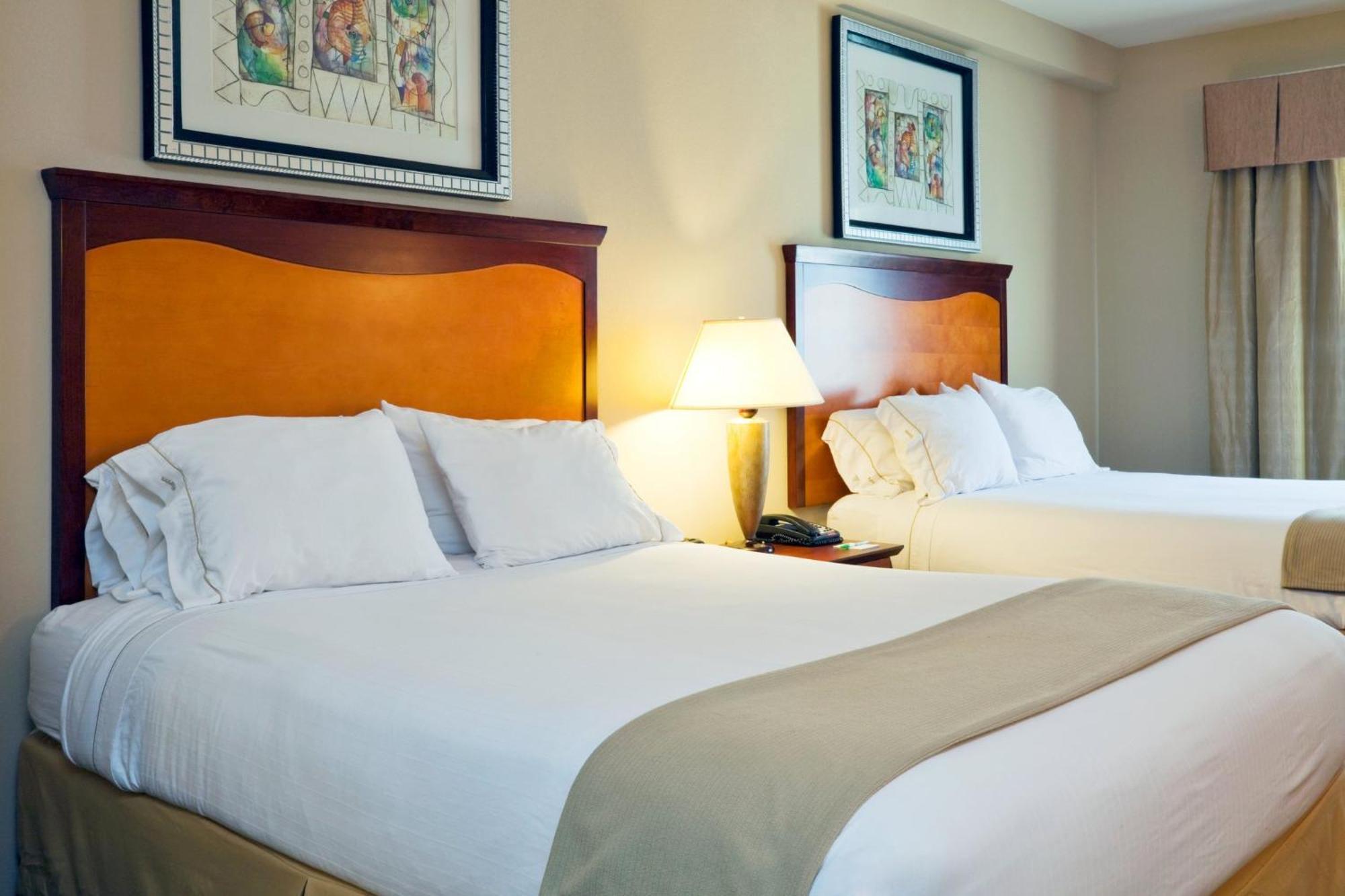 Holiday Inn Express Hotel & Suites Birmingham - Inverness 280 By Ihg Экстерьер фото
