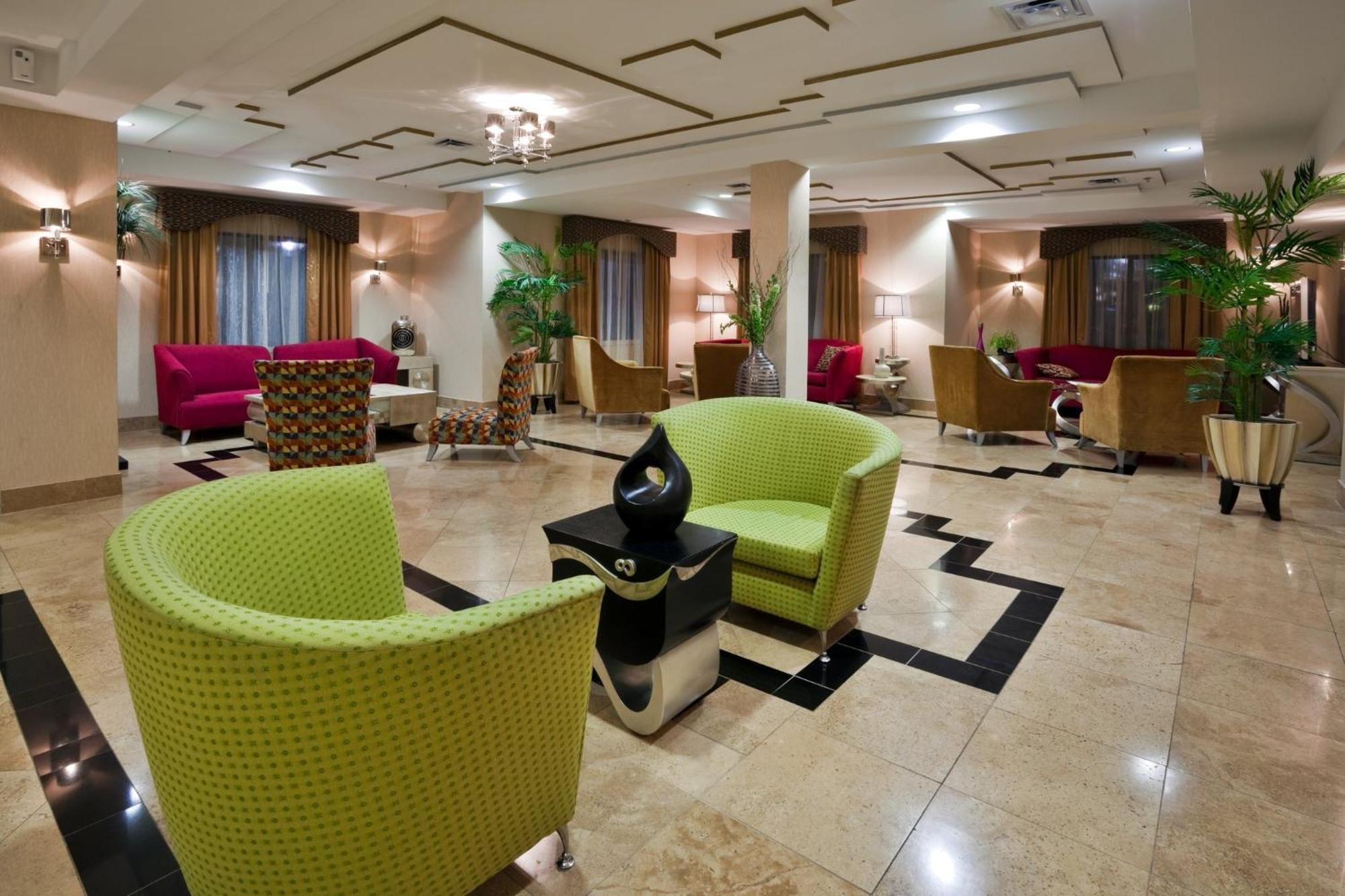 Holiday Inn Express Hotel & Suites Birmingham - Inverness 280 By Ihg Экстерьер фото