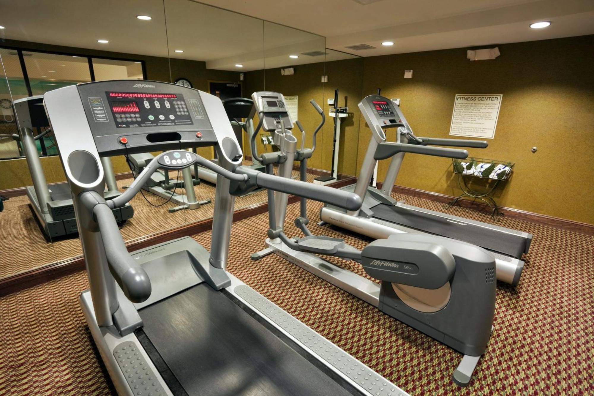 Holiday Inn Express Hotel & Suites Birmingham - Inverness 280 By Ihg Экстерьер фото