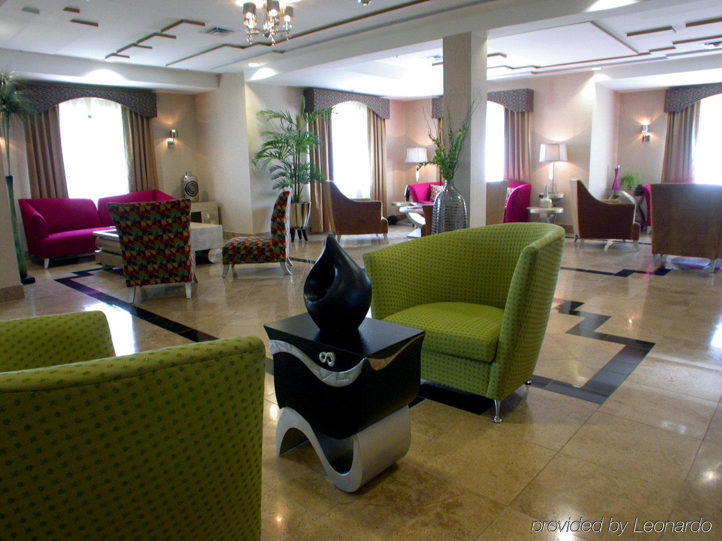 Holiday Inn Express Hotel & Suites Birmingham - Inverness 280 By Ihg Экстерьер фото